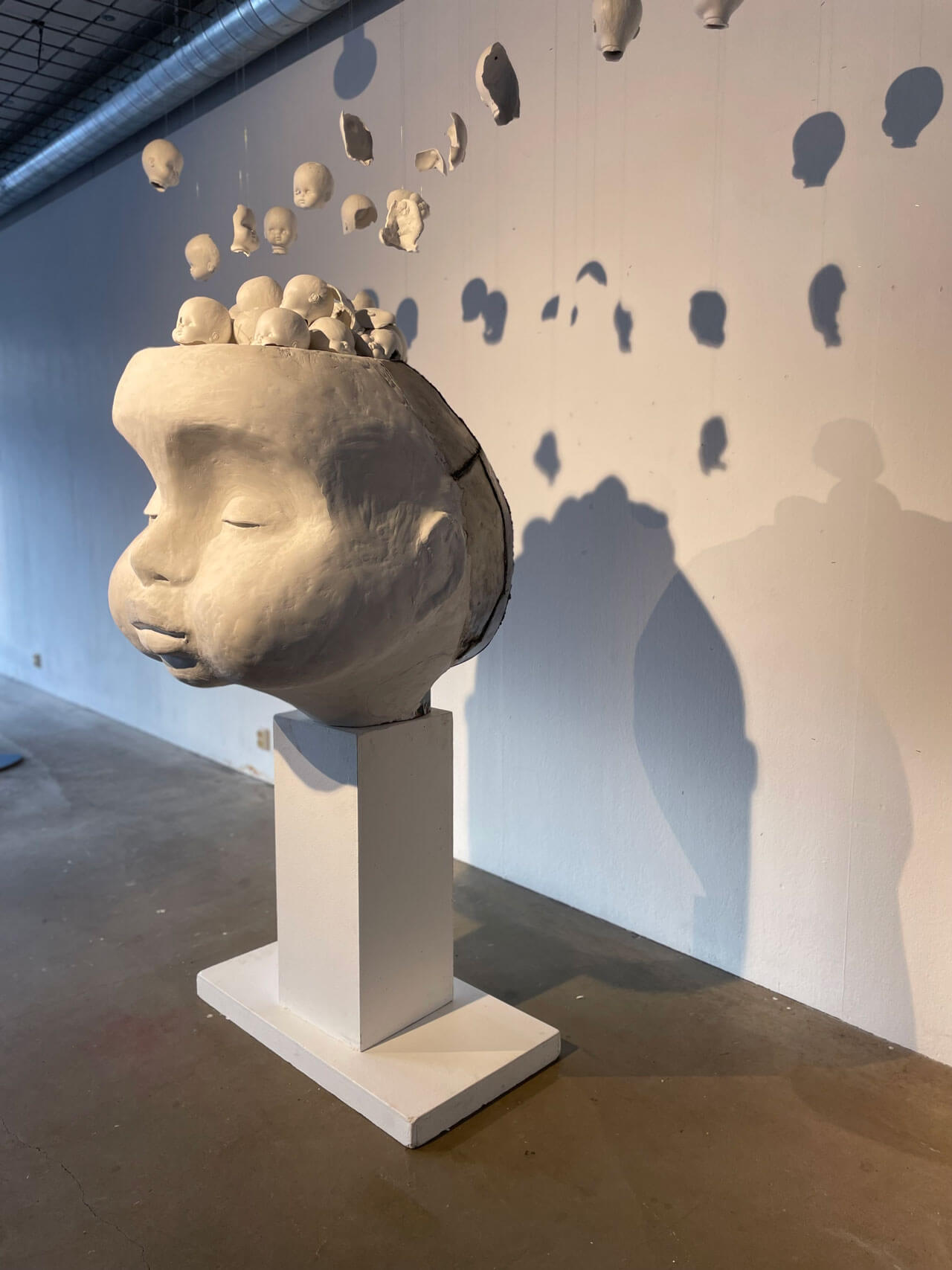 childwood_Floating_Broken_Traumas